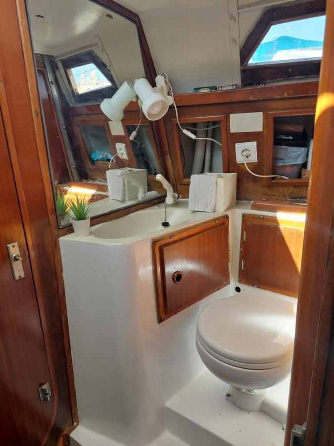 Lisbon Cosy Boat Hotel Luaran gambar