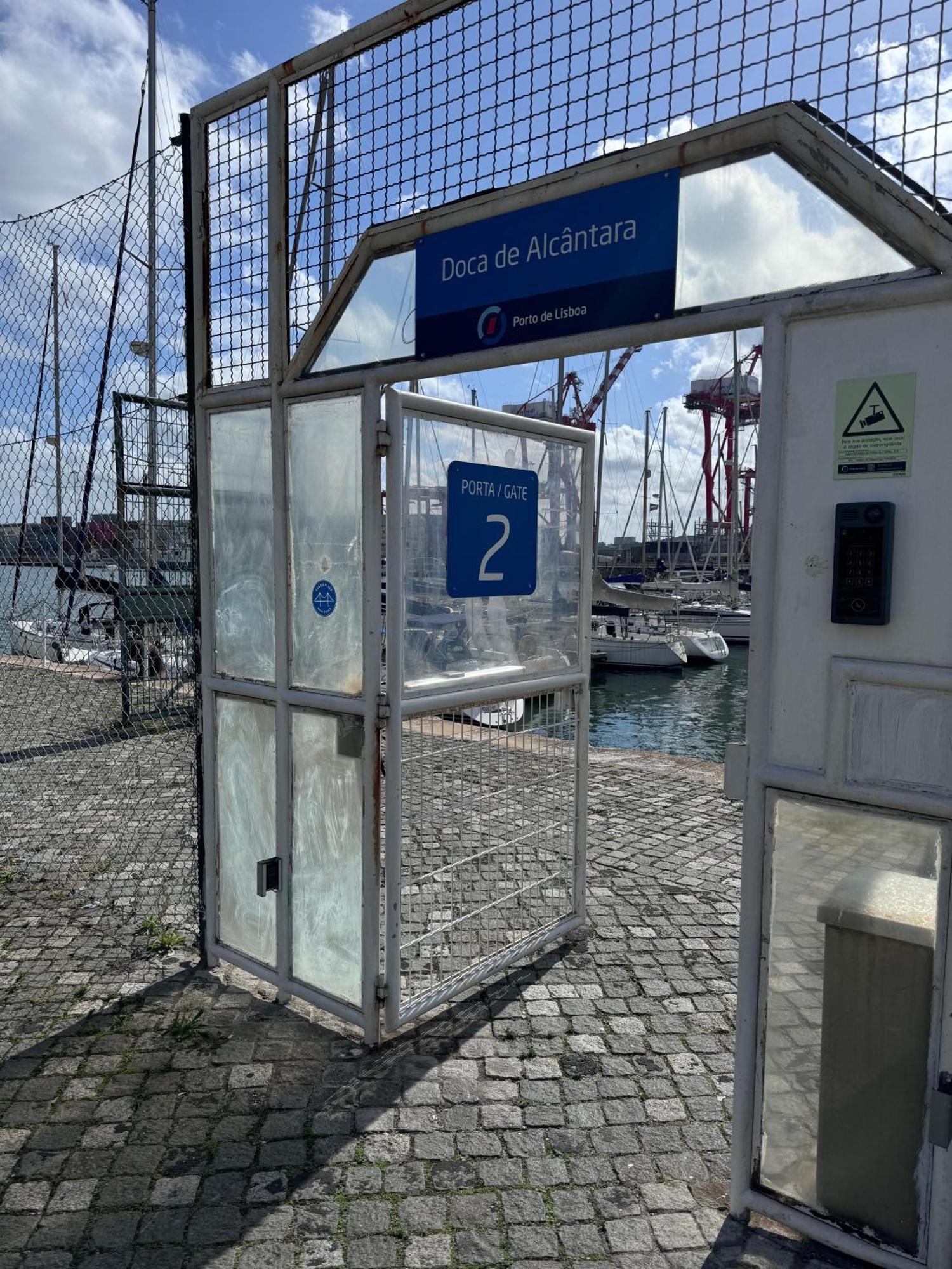 Lisbon Cosy Boat Hotel Luaran gambar